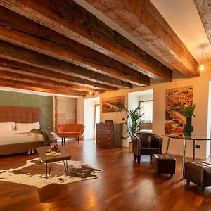 Aurelia Luxury - Piazza Delle Erbe Guest house